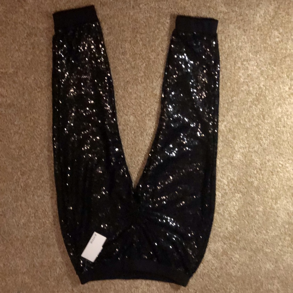 Sparkly Booty? - Picture 4 of 5